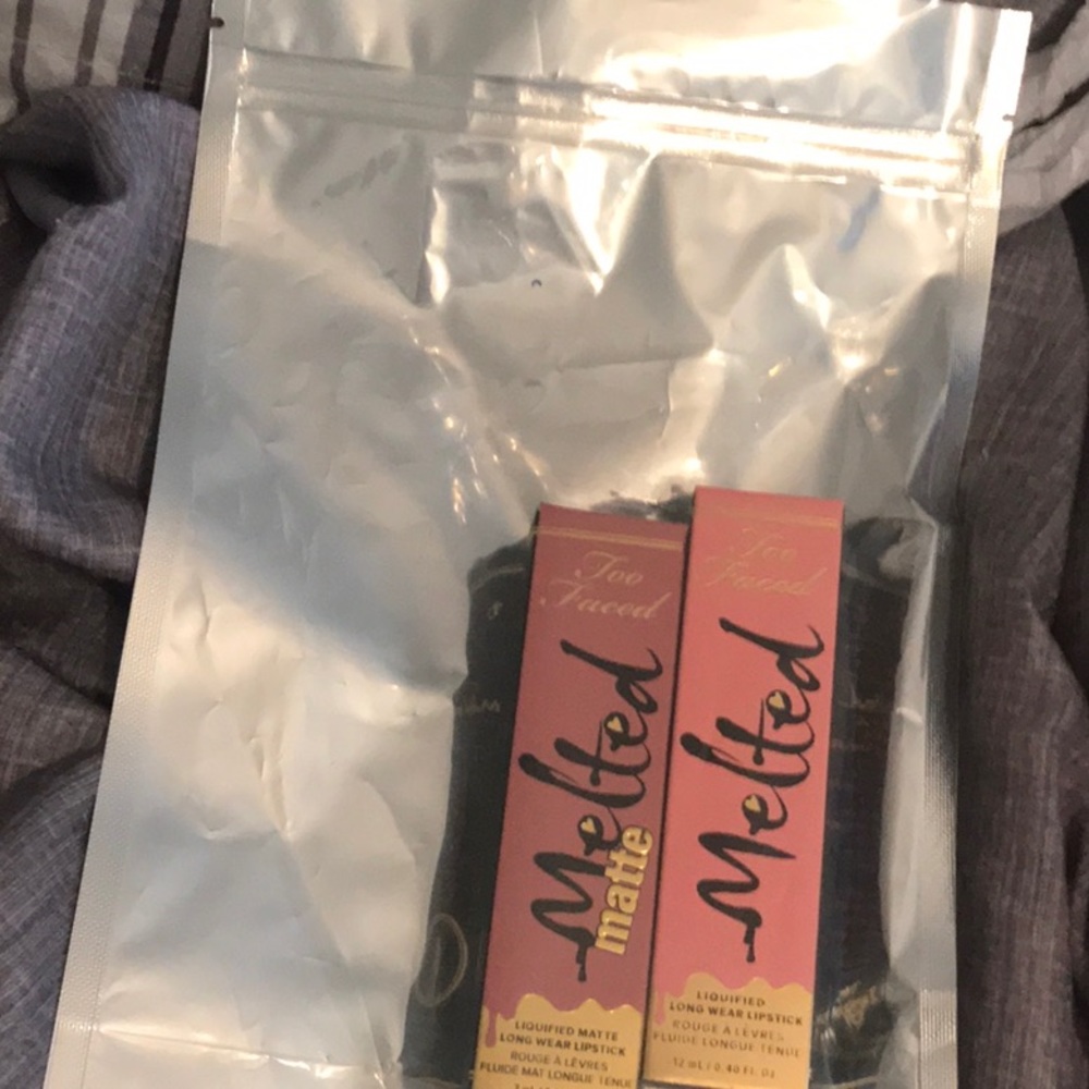 Too faced lipstick